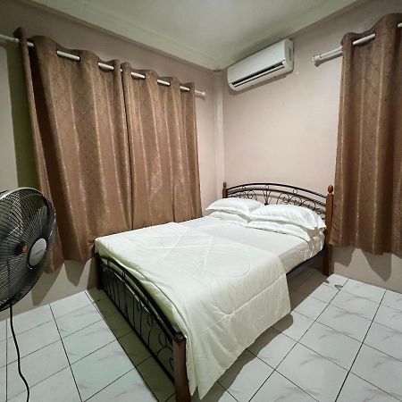 Hanif Homestay Kuching Dış mekan fotoğraf