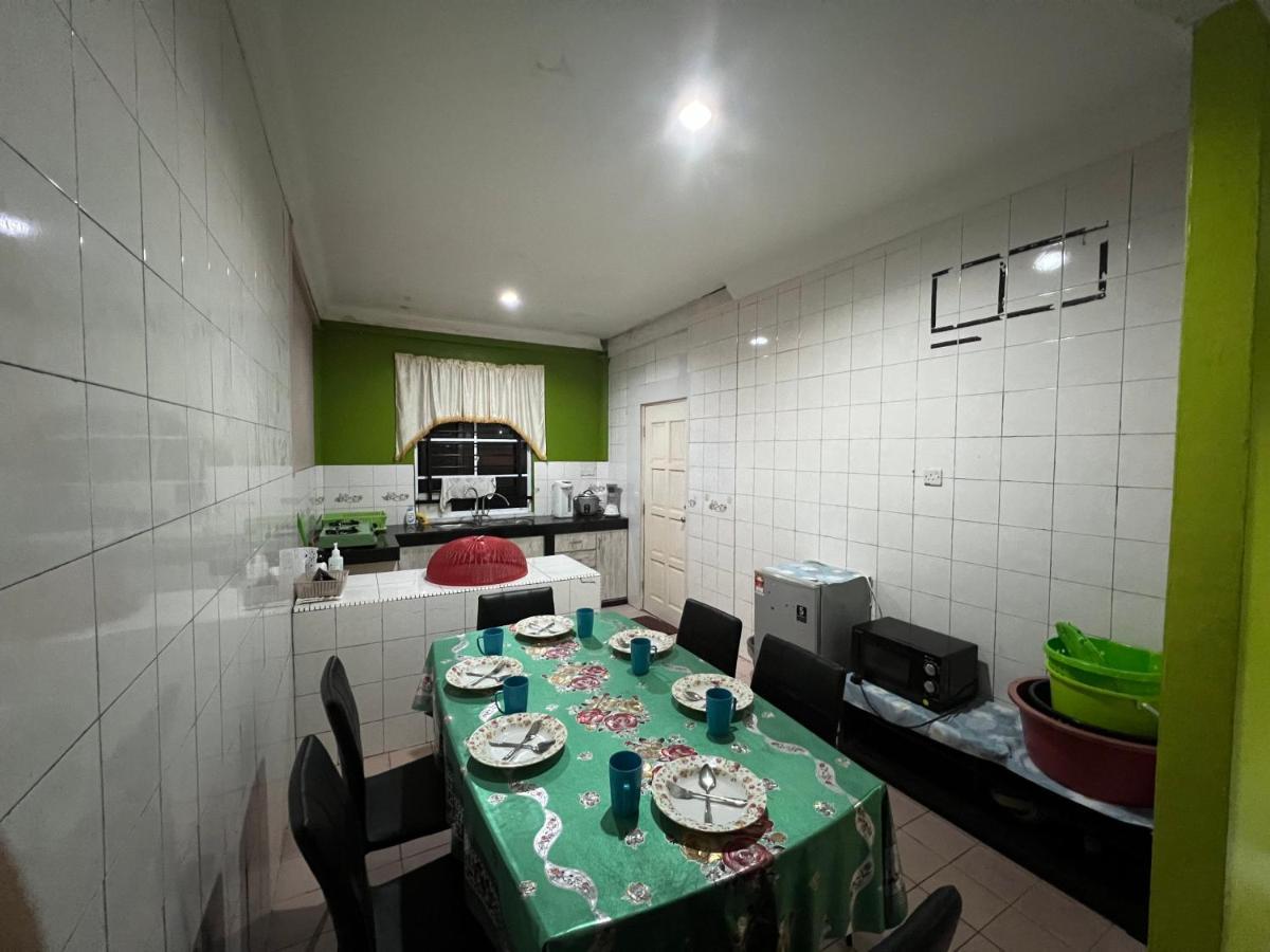 Hanif Homestay Kuching Dış mekan fotoğraf
