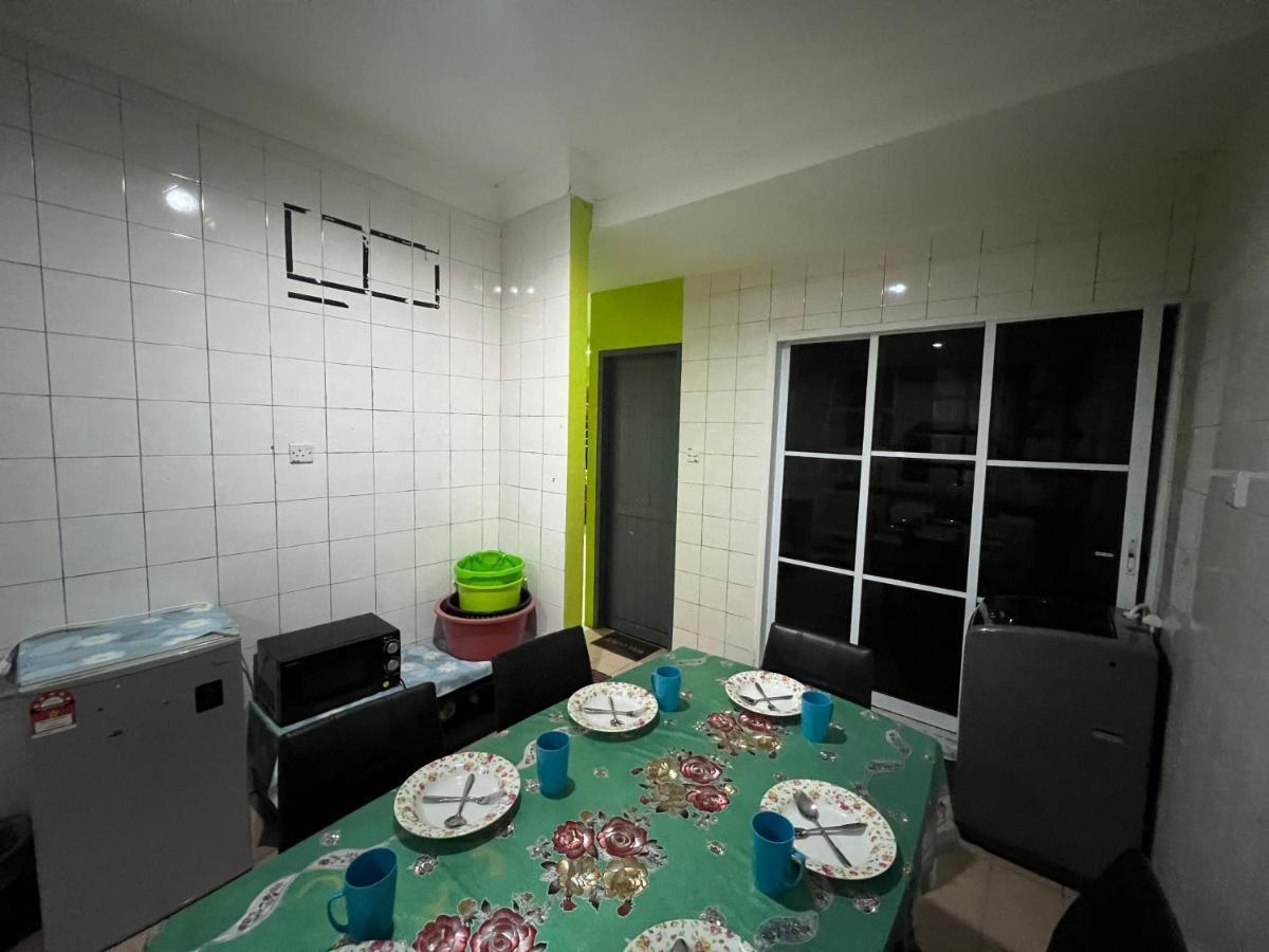 Hanif Homestay Kuching Dış mekan fotoğraf